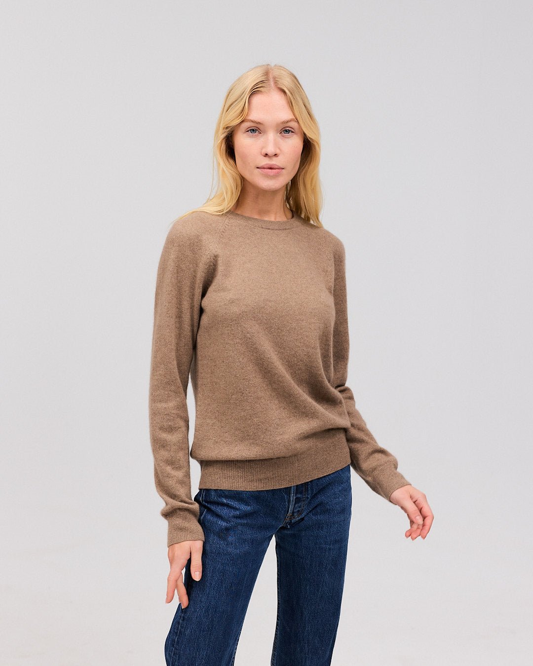 ASTRID cashmere crewneck brun - Nordic Weaving