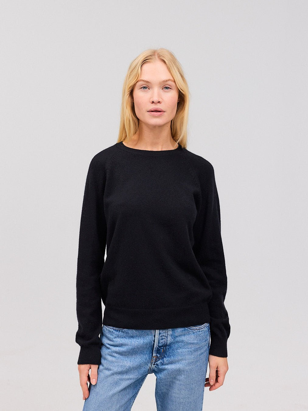 ASTRID cashmere crewneck sort - Nordic Weaving