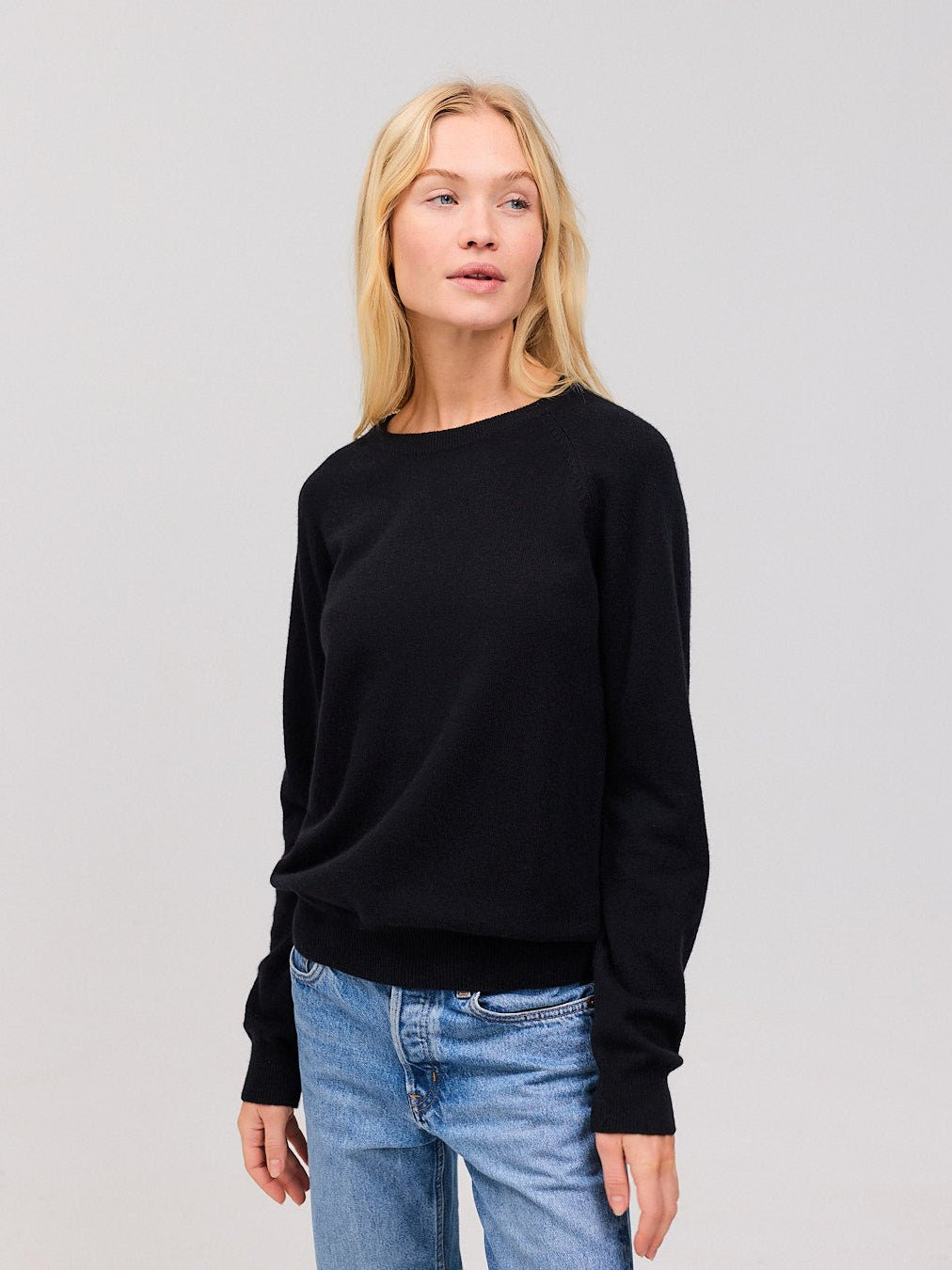ASTRID cashmere crewneck sort - Nordic Weaving