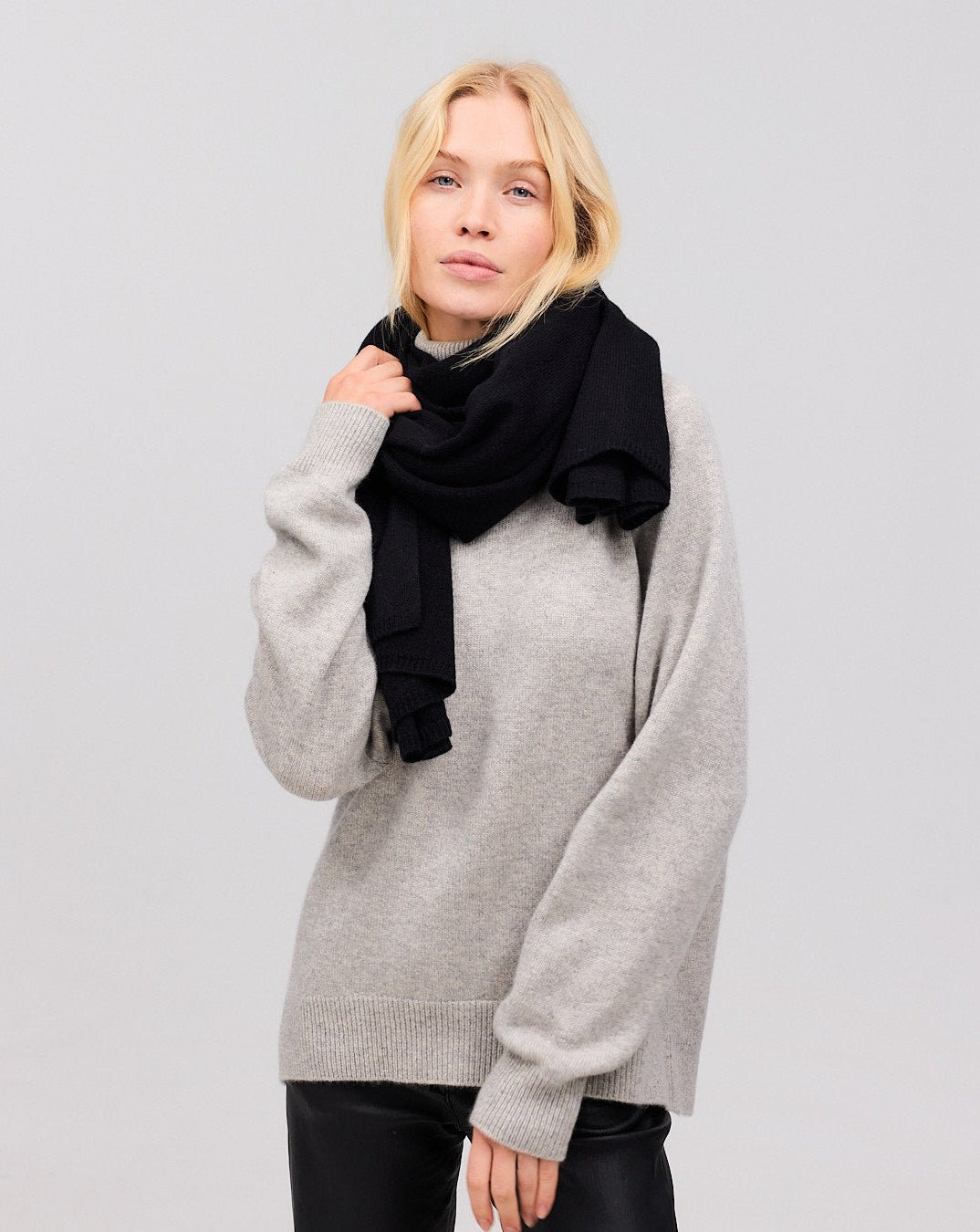 Cashmere halstørklæde sort 70x200cm - Nordic Weaving