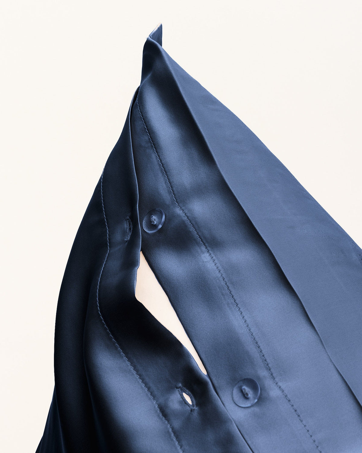 Mulberry silke i navy - blød og glat overflade