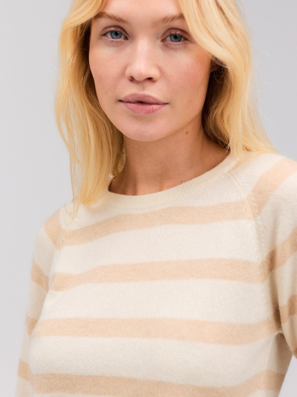 Olivia cashmere stripe beige/white - Nordic Weaving