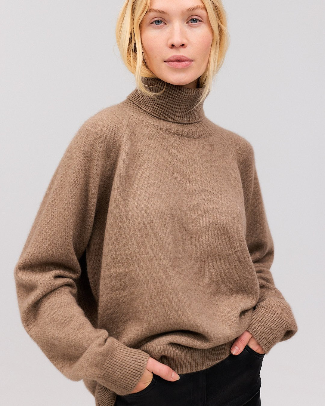 BREGDIS cashmere bluse brun - Nordic Weaving