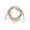 Lille trekantet tørklæde beige/ hvid - Nordic Weaving